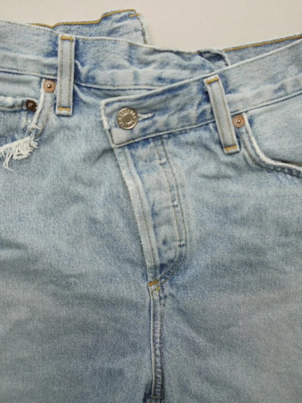 AGOLDE Criss Cross Jean Shorts in Symbol Size 23 - Picture 5 of 12
